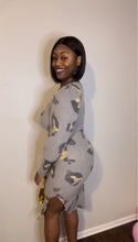 Load image into Gallery viewer, Diana&#39; Midi Dress
